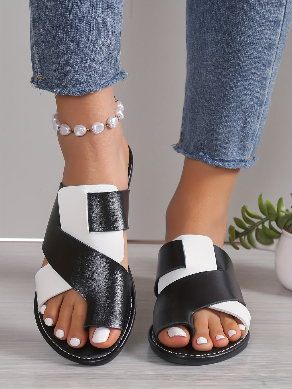Women's Summer Casual Slip-On Sandals - Crisscross Strap Flat Sole Open-Toe Beach Shoes in Black & Brown PU Cover, Comfortable Breathable for Outdoor Walking & Summer Outfits, Summer Shoes | Open Toe Footwear | Pu Cover Sanda