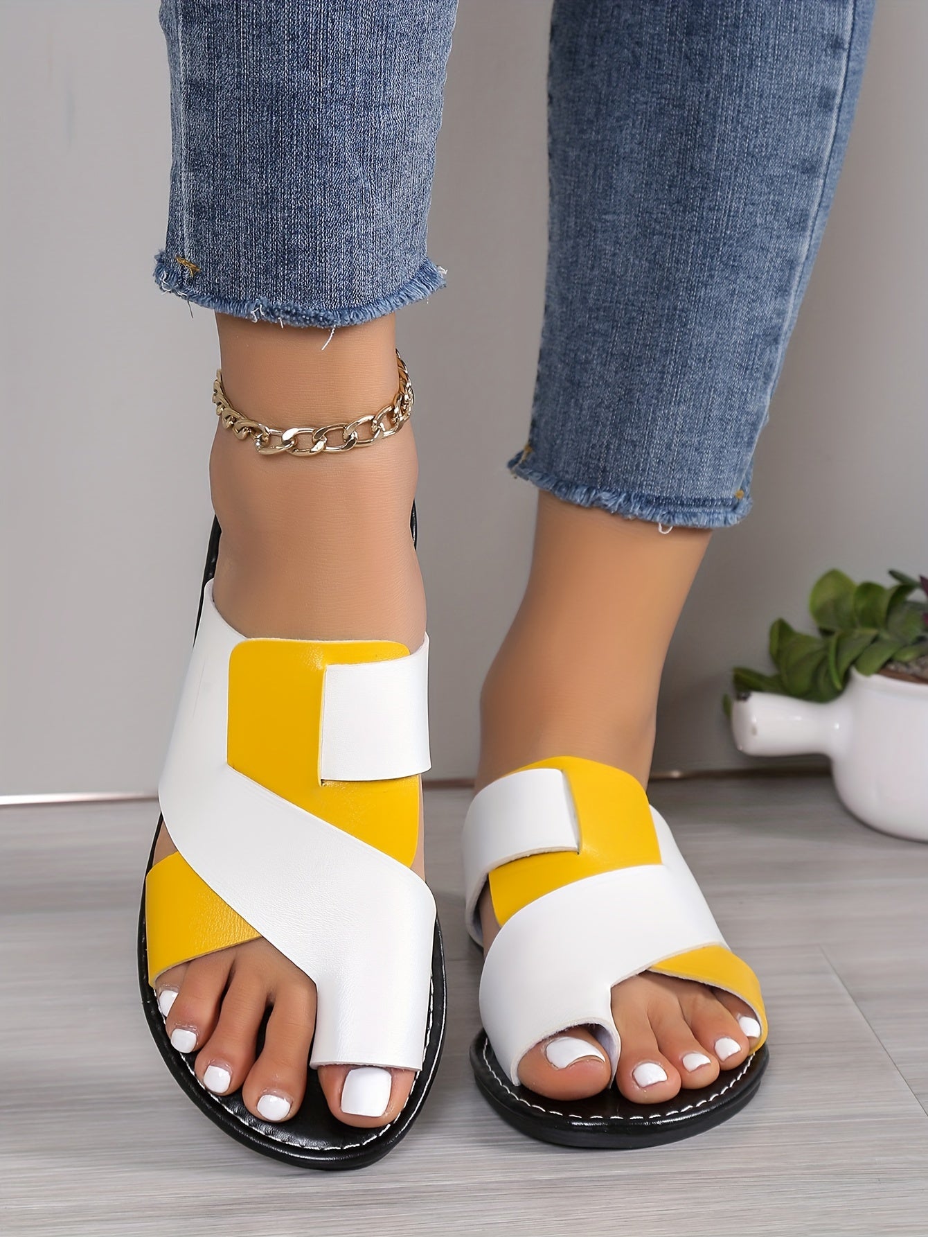 Women's Summer Casual Slip-On Sandals - Crisscross Strap Flat Sole Open-Toe Beach Shoes in Black & Brown PU Cover, Comfortable Breathable for Outdoor Walking & Summer Outfits, Summer Shoes | Open Toe Footwear | Pu Cover Sanda