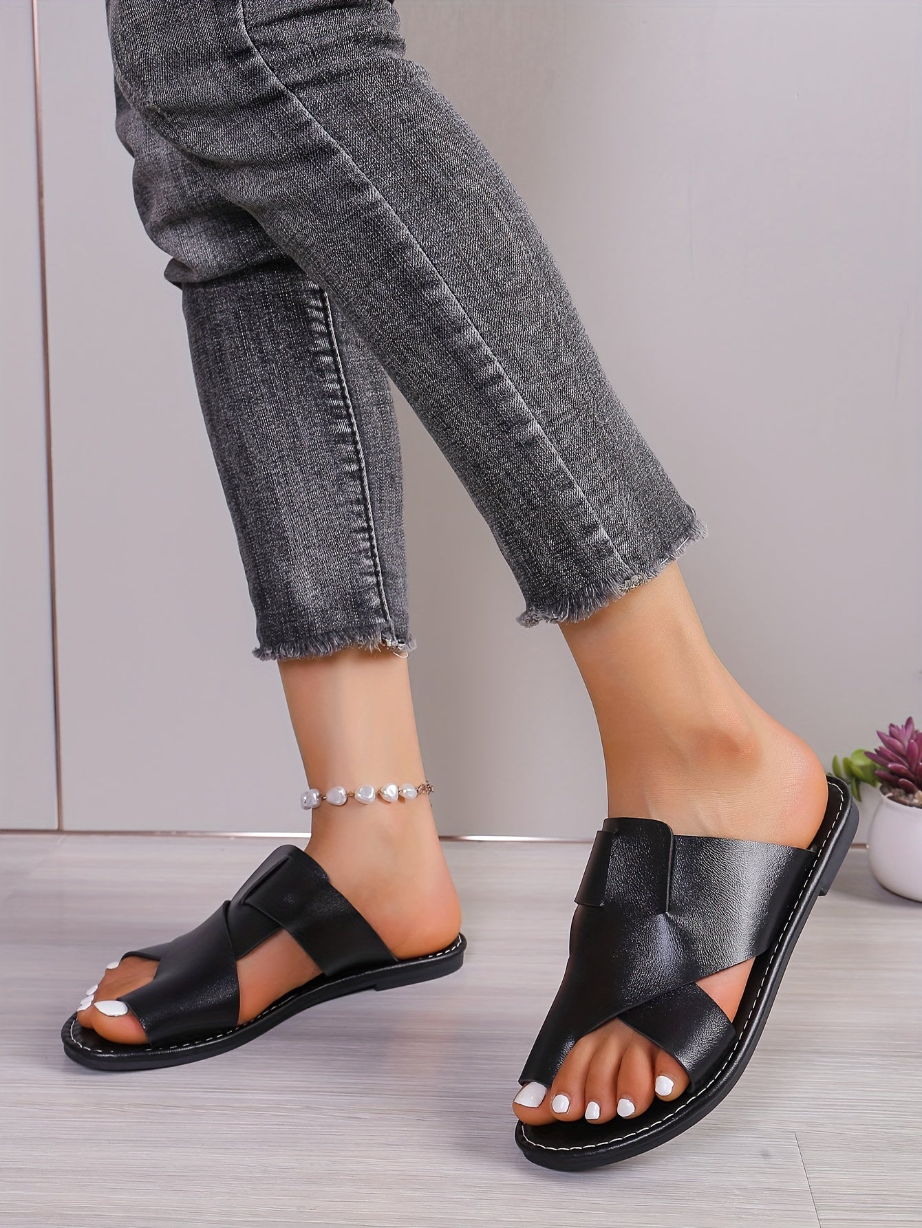 Women's Summer Casual Slip-On Sandals - Crisscross Strap Flat Sole Open-Toe Beach Shoes in Black & Brown PU Cover, Comfortable Breathable for Outdoor Walking & Summer Outfits, Summer Shoes | Open Toe Footwear | Pu Cover Sanda