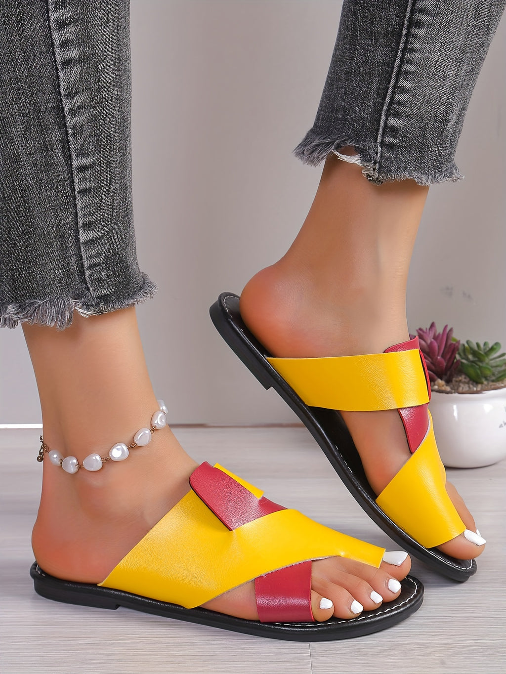 Women's Summer Casual Slip-On Sandals - Crisscross Strap Flat Sole Open-Toe Beach Shoes in Black & Brown PU Cover, Comfortable Breathable for Outdoor Walking & Summer Outfits, Summer Shoes | Open Toe Footwear | Pu Cover Sanda