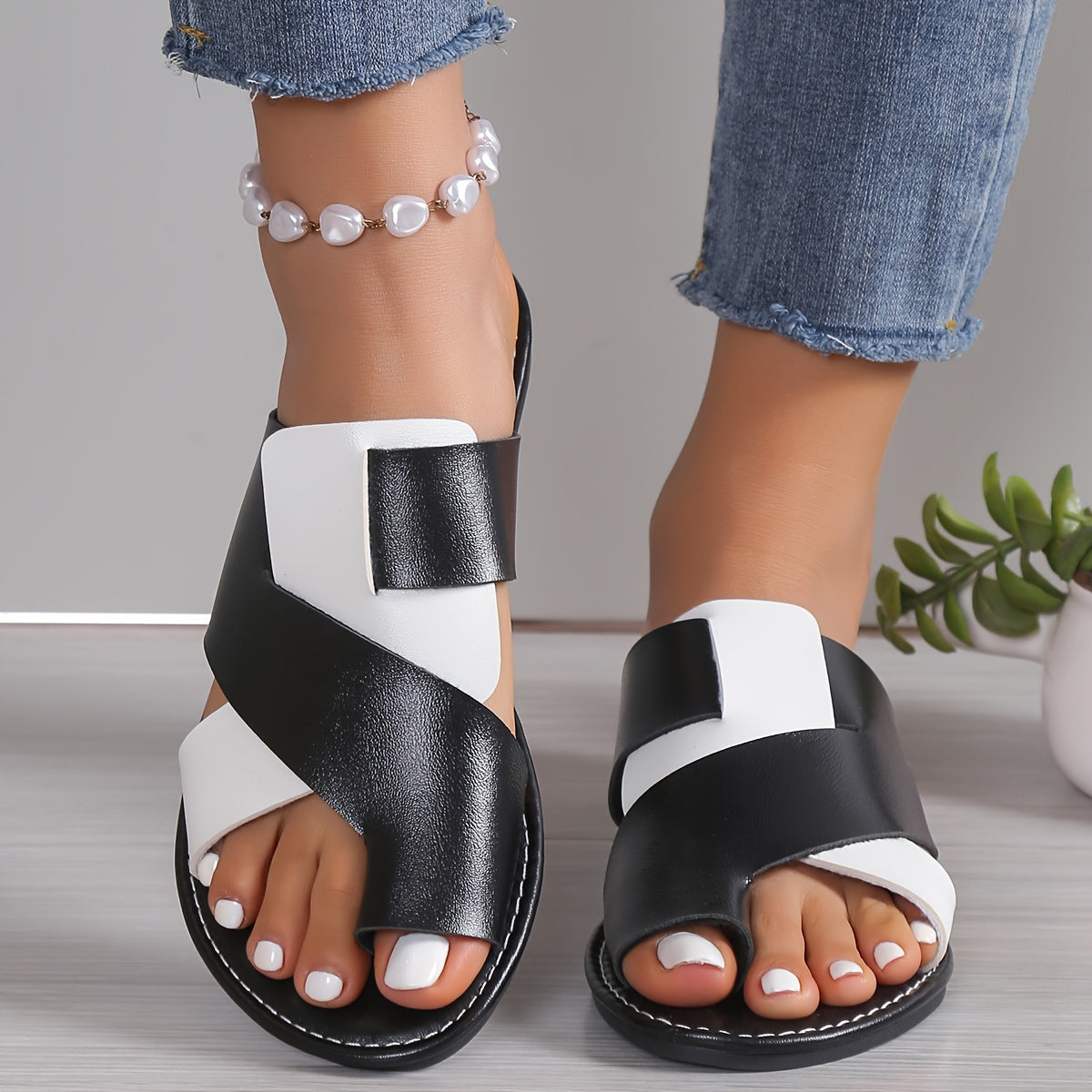Women's Summer Casual Slip-On Sandals - Crisscross Strap Flat Sole Open-Toe Beach Shoes in Black & Brown PU Cover, Comfortable Breathable for Outdoor Walking & Summer Outfits, Summer Shoes | Open Toe Footwear | Pu Cover Sanda
