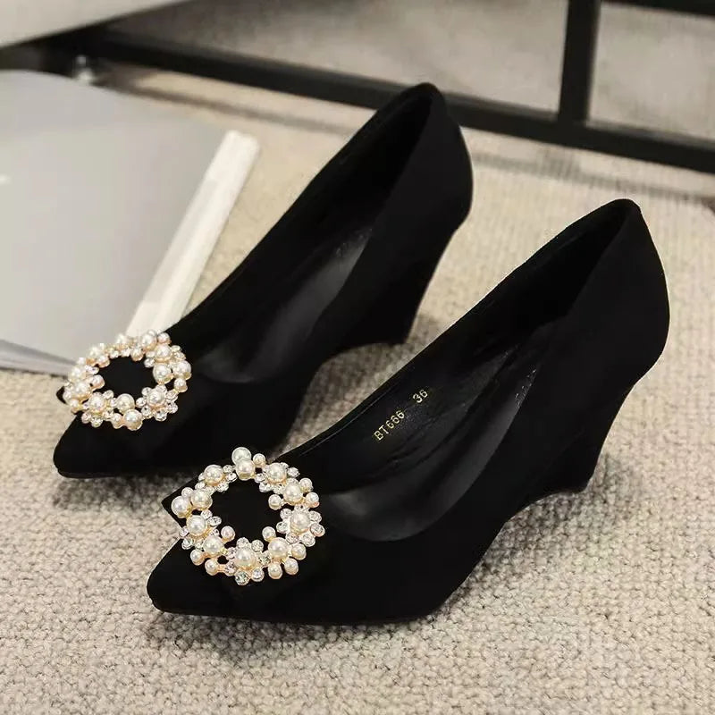 Women's Diamond Flannel Wedge Slingback Pumps