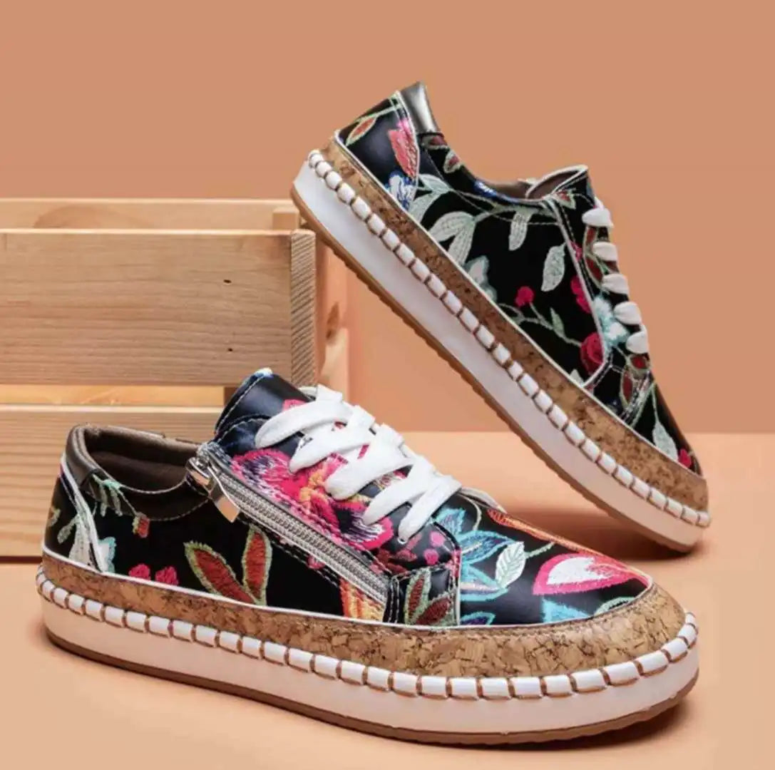 Women's Floral Printed Lace-Up Flat Sneakers
