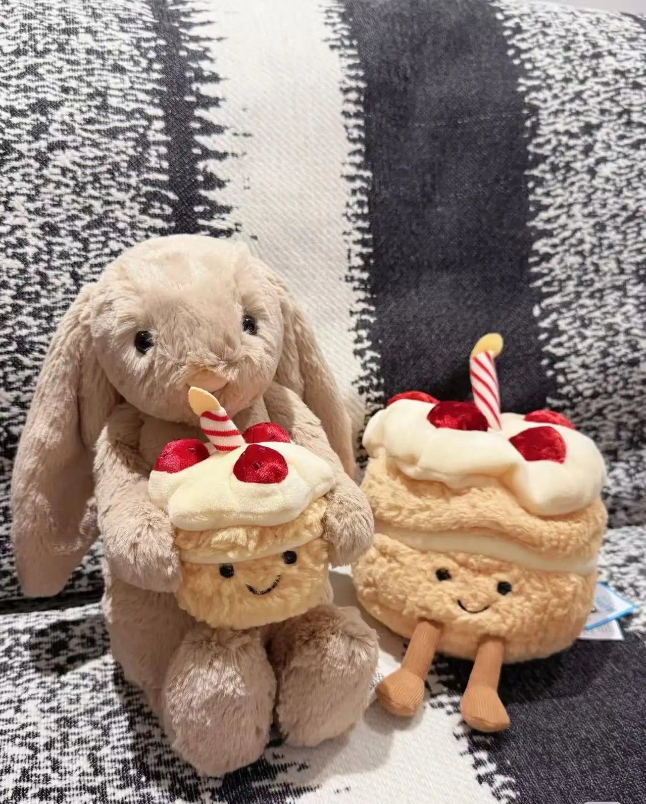 Bashful Beige Bunny Birthday Plush 23cm | Cupcake Stuffed Toy & Sofa Pillow