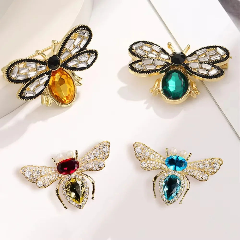 Luxury Green Crystal Bee Brooch – Rhinestone Insect Lapel Pin for Women
