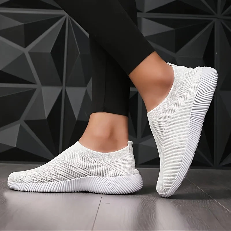 Women's Lightweight Breathable Mesh Slip-On Sneakers