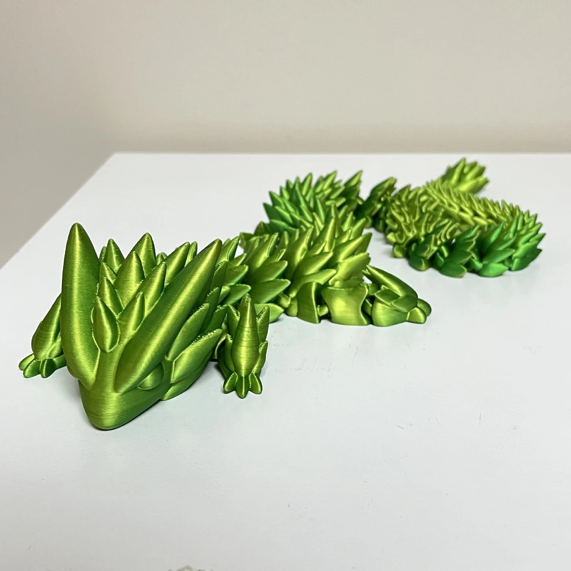 3D Printed Articulated Dragon Toy - Rotatable Desktop Decor