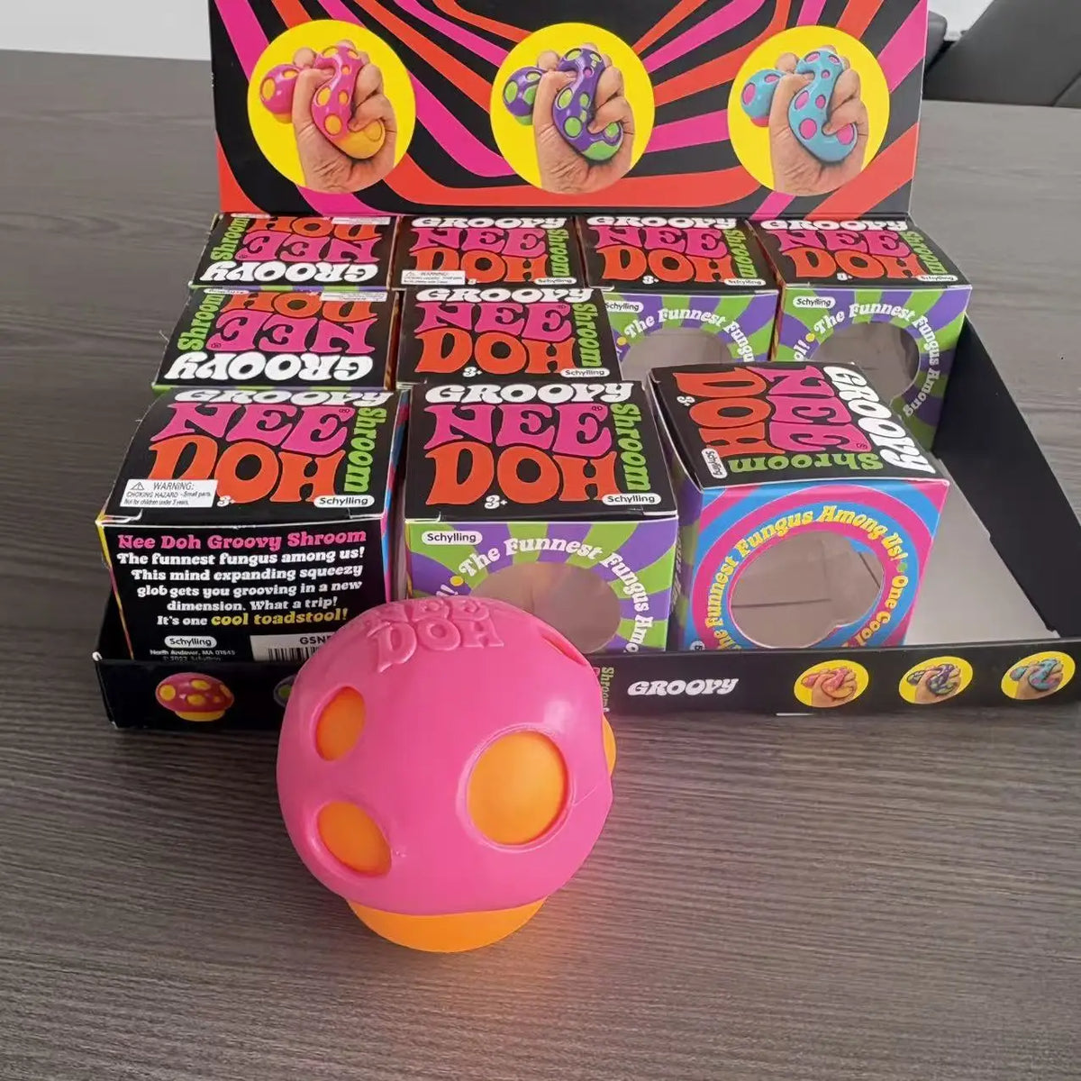 NEEDOH mushroom-shaped soft and slowly rising decompression toy helps adults squeeze to relieve mood and fight anxiety