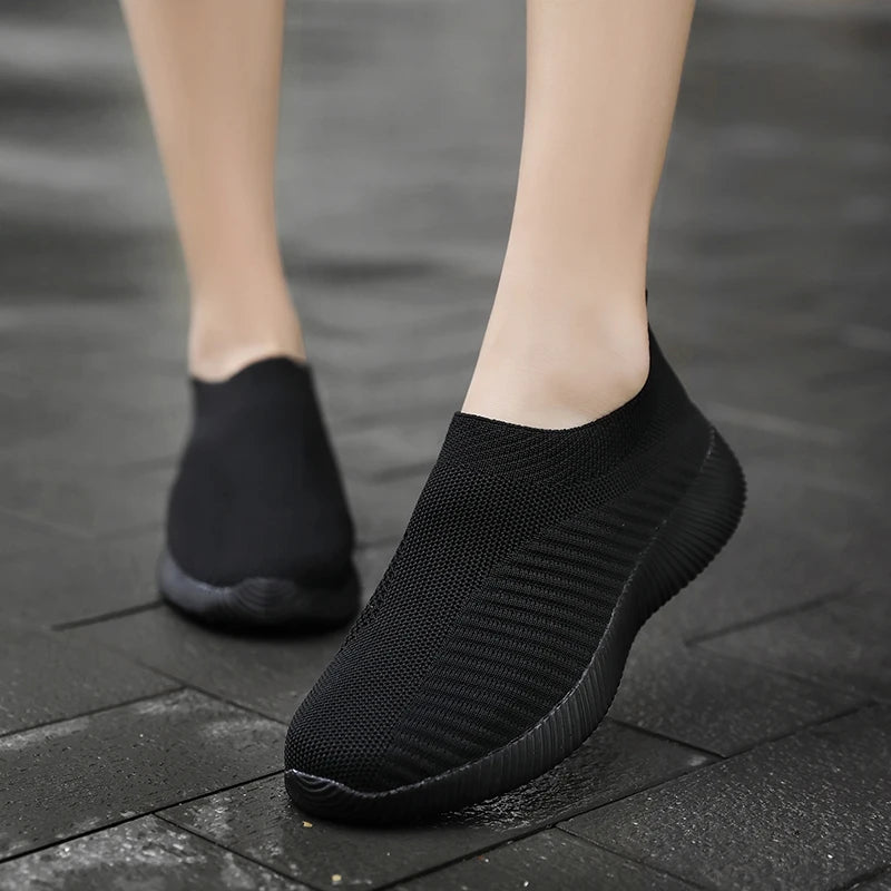 Women's Lightweight Breathable Mesh Slip-On Sneakers