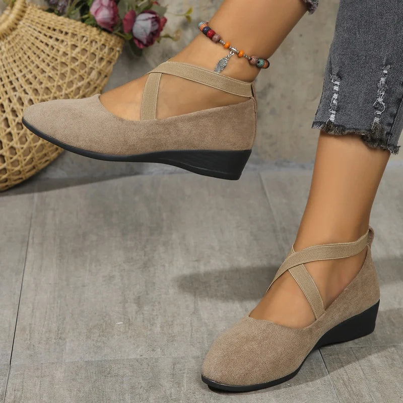 Women's Wedge Heel Pointed Toe Ankle Strap Pumps