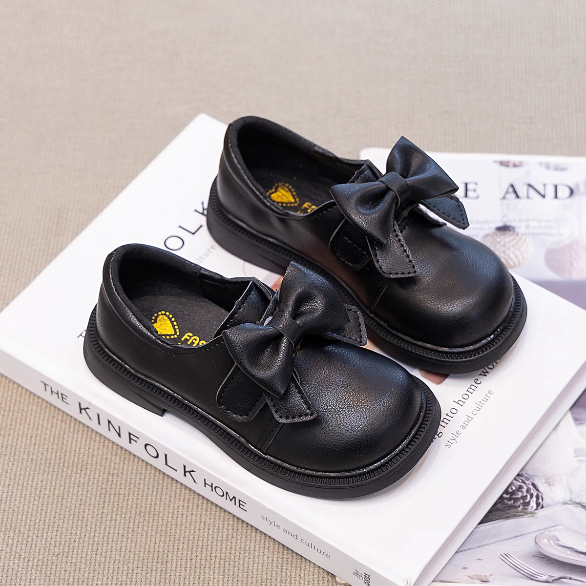 Girls' Bow Design Bonded Leather Flat Casual Shoes