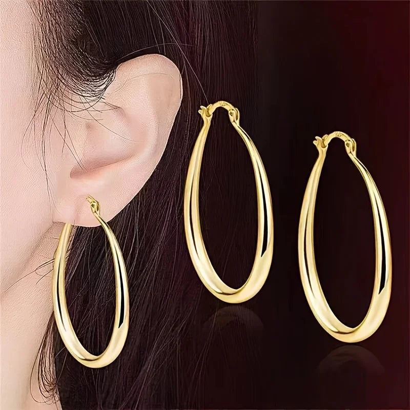 Gorgeous Gold Round Earrings - Classic minimalist design, hypoallergenic, nickel-free, lightweight and easy to wear, the perfect jewelry gift for women, perfect for birthdays, anniversaries or any occasion
