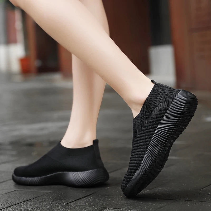Women's Lightweight Breathable Mesh Slip-On Sneakers