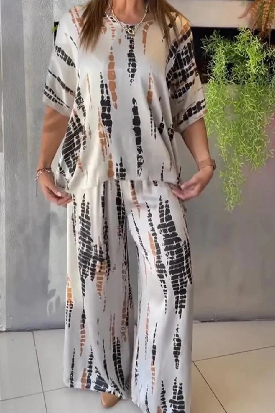 Summer Fashion T-shirt Pants Set Women Geometric Print Short Sleeved Tops Loose Wide Leg Pants Elegant Lady Set Clothing