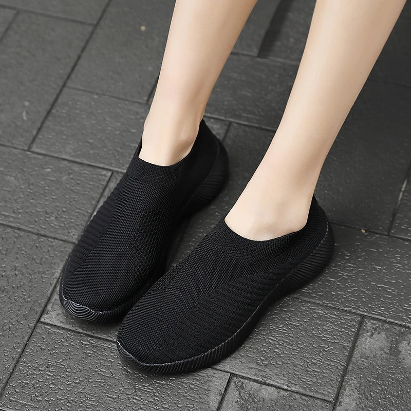 Women's Lightweight Breathable Mesh Slip-On Sneakers