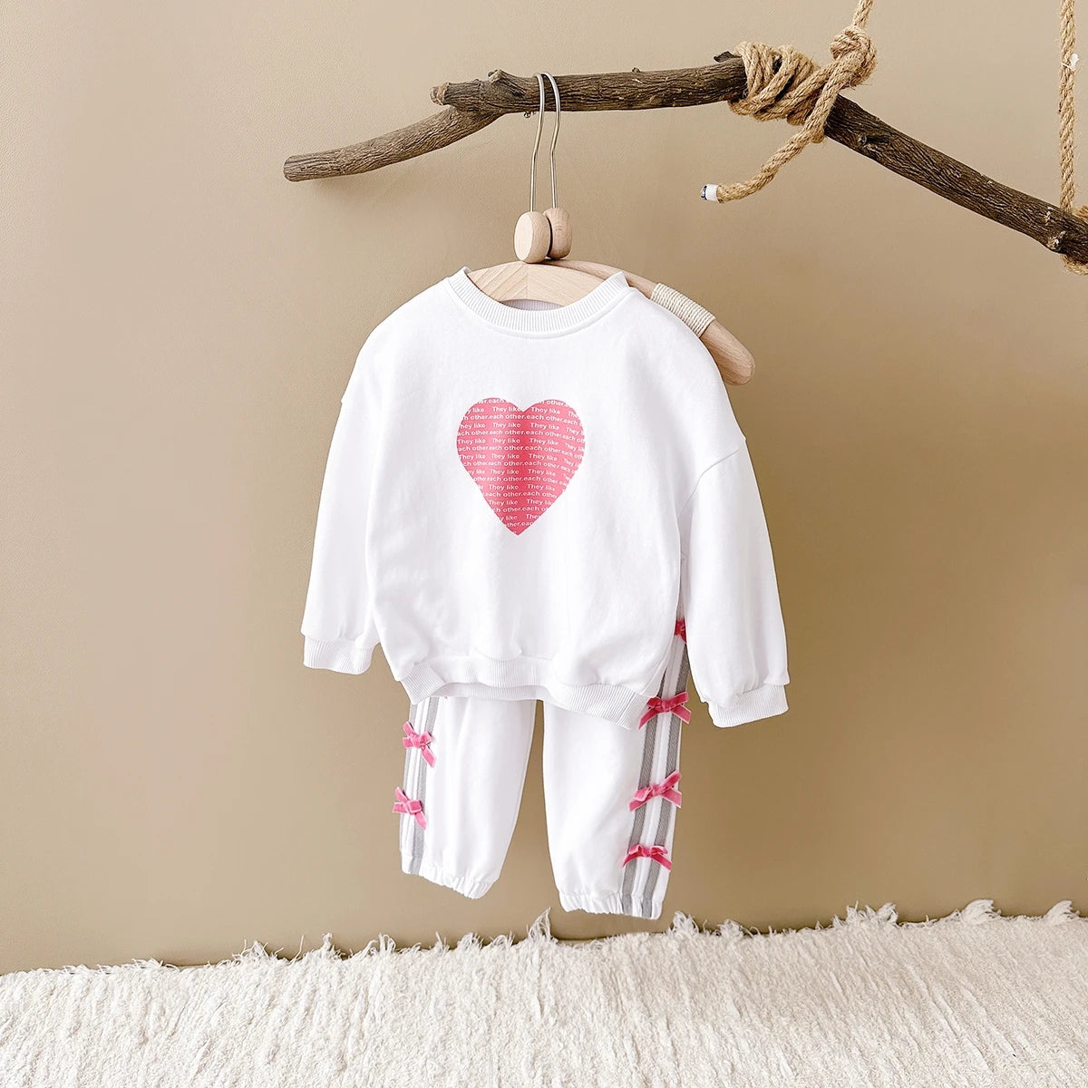 Baby Girl Love Print Sweatshirt & Bow Pants 2-Piece Set