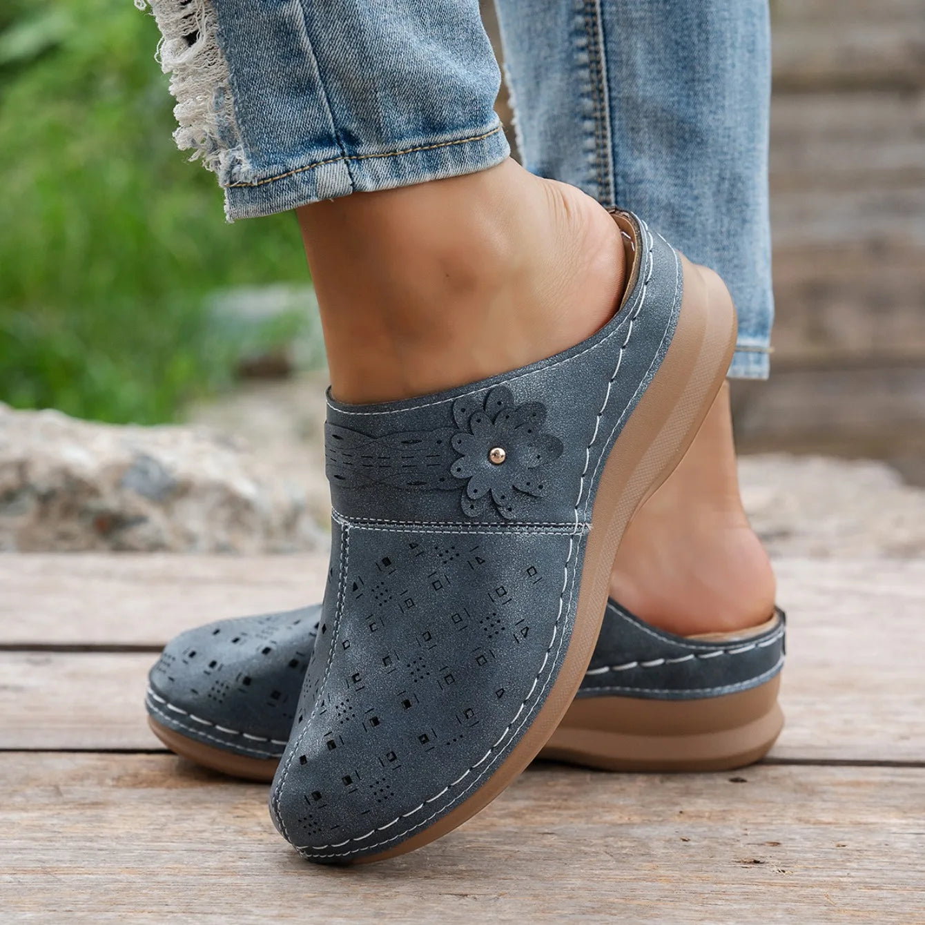 Women's Metal Accent PU Slip-On Mule Flats