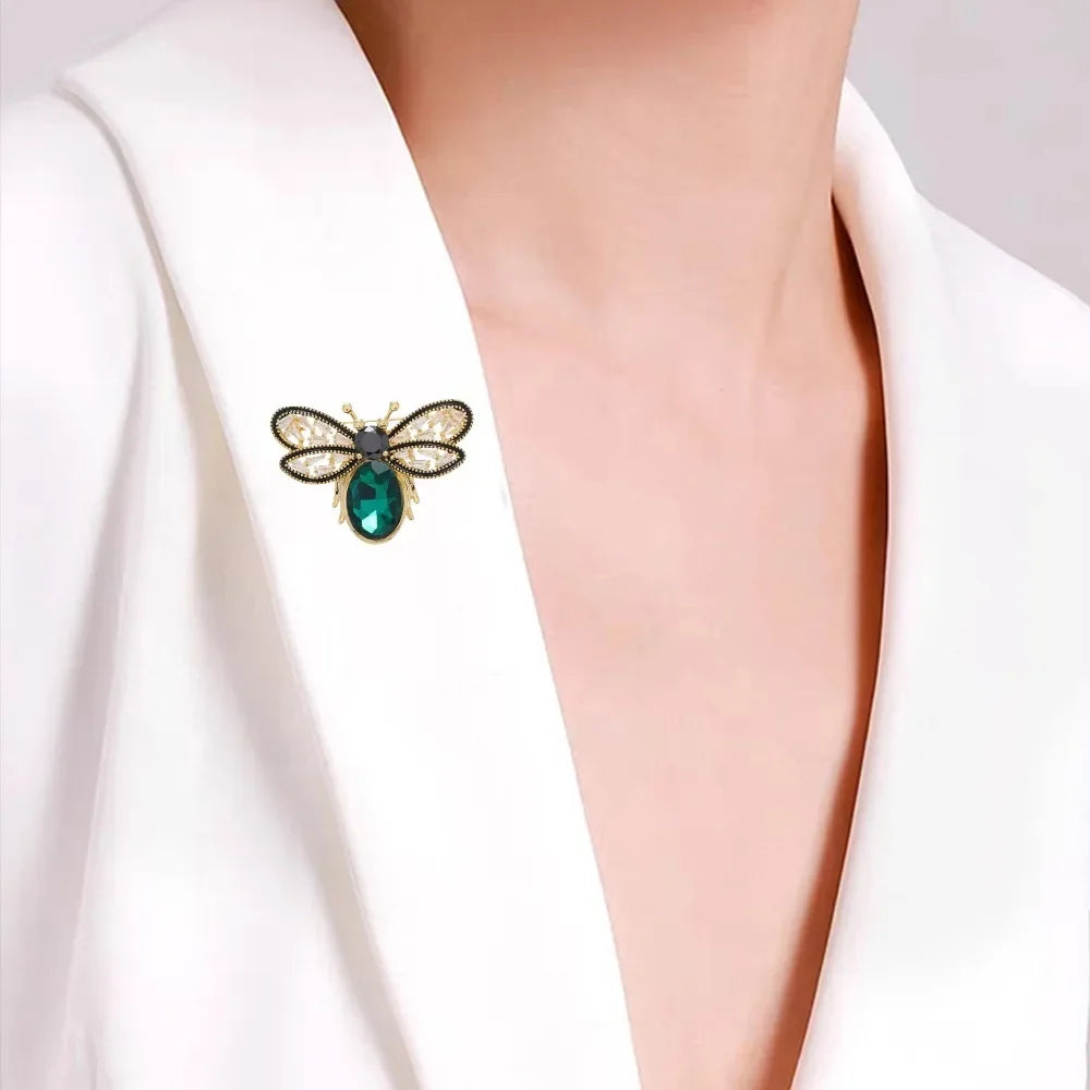 Luxury Green Crystal Bee Brooch – Rhinestone Insect Lapel Pin for Women