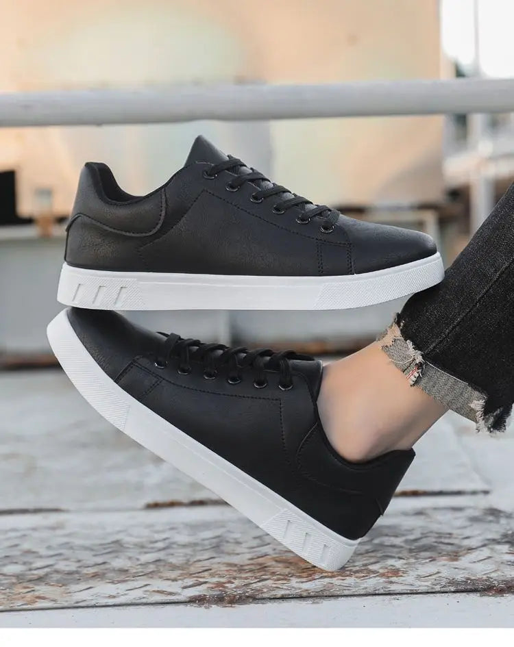 Men's Soft Sole Breathable Casual Lace-Up Shoes
