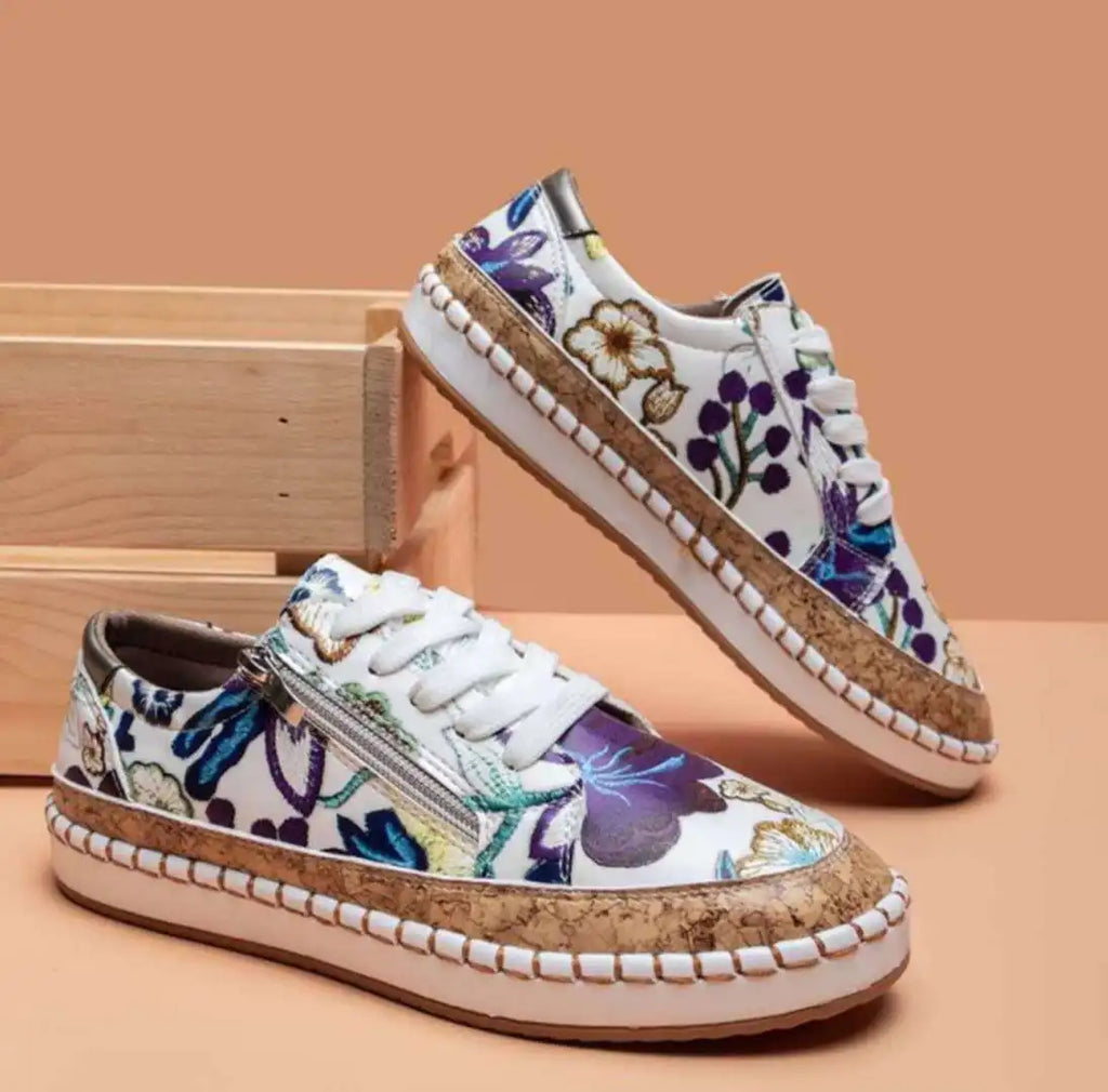 Women's Floral Printed Lace-Up Flat Sneakers