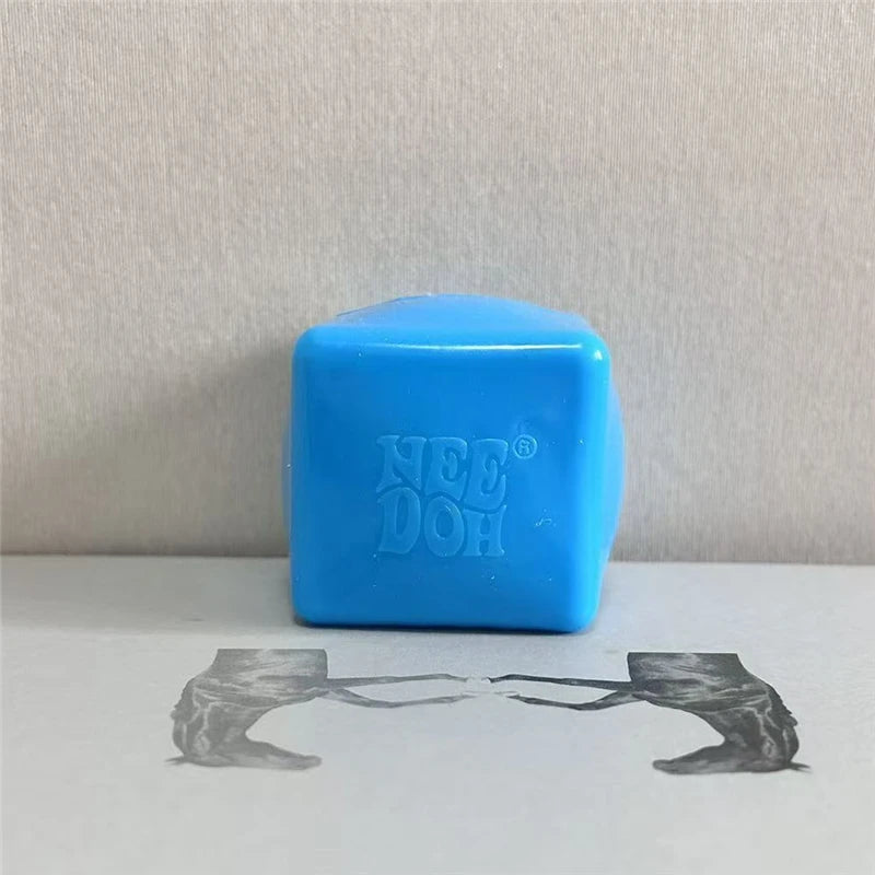 Color-Change Squishy Cube
