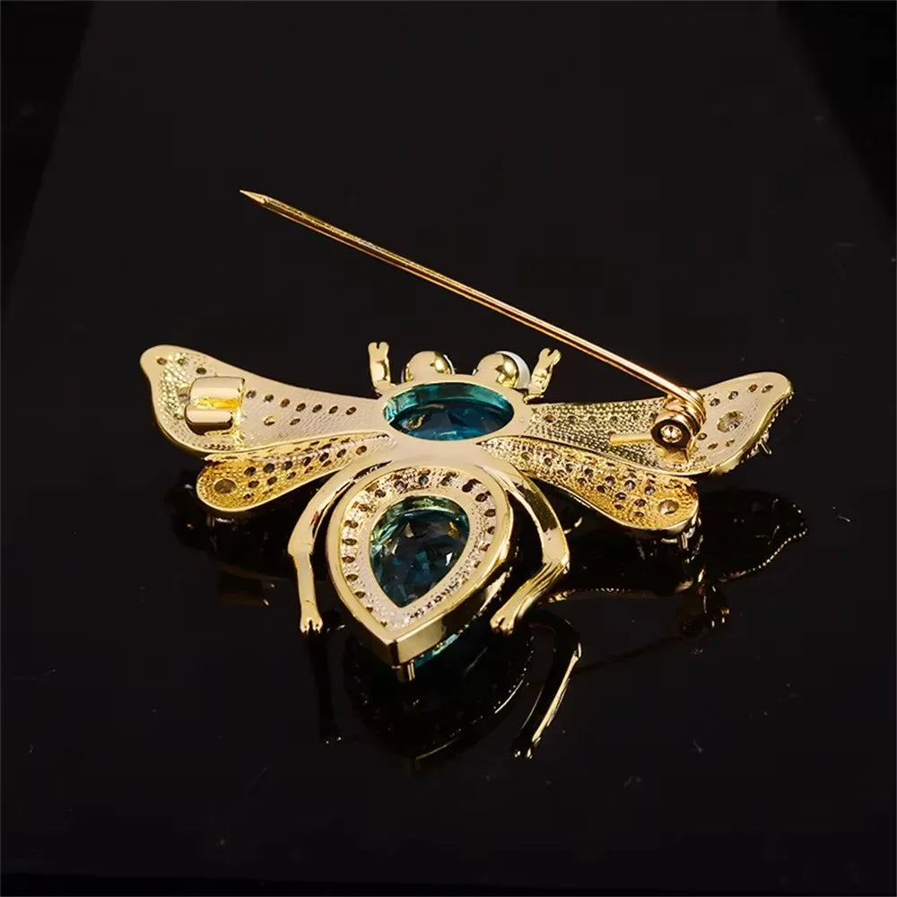 Luxury Green Crystal Bee Brooch – Rhinestone Insect Lapel Pin for Women
