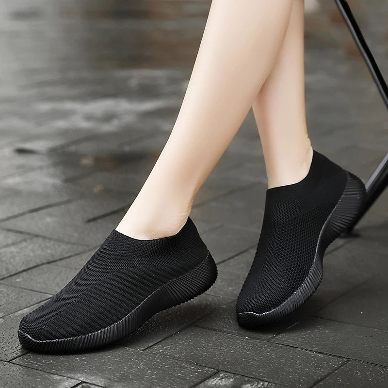 Women's Lightweight Breathable Mesh Slip-On Sneakers
