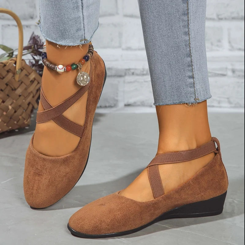 Women's Wedge Heel Pointed Toe Ankle Strap Pumps