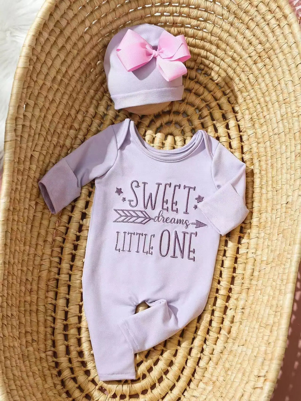 Hello World Newborn Photo Set
