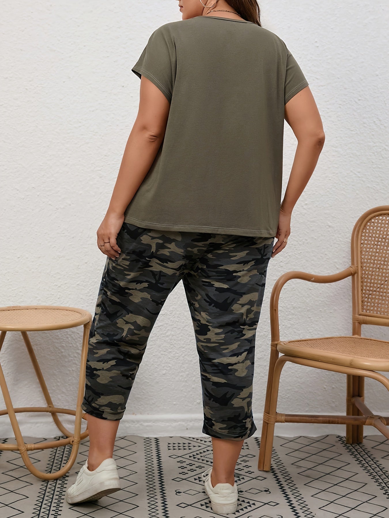 Plus Size Womens Casual Lash Sets - Crew Neck Short Sleeve Top & Camo Print Drawstring Waist Pocket Pants Outfits - Machine Washable, Medium Stretch, Polyester Fabric, Knit Construction, Random Printing, Pullover Design
