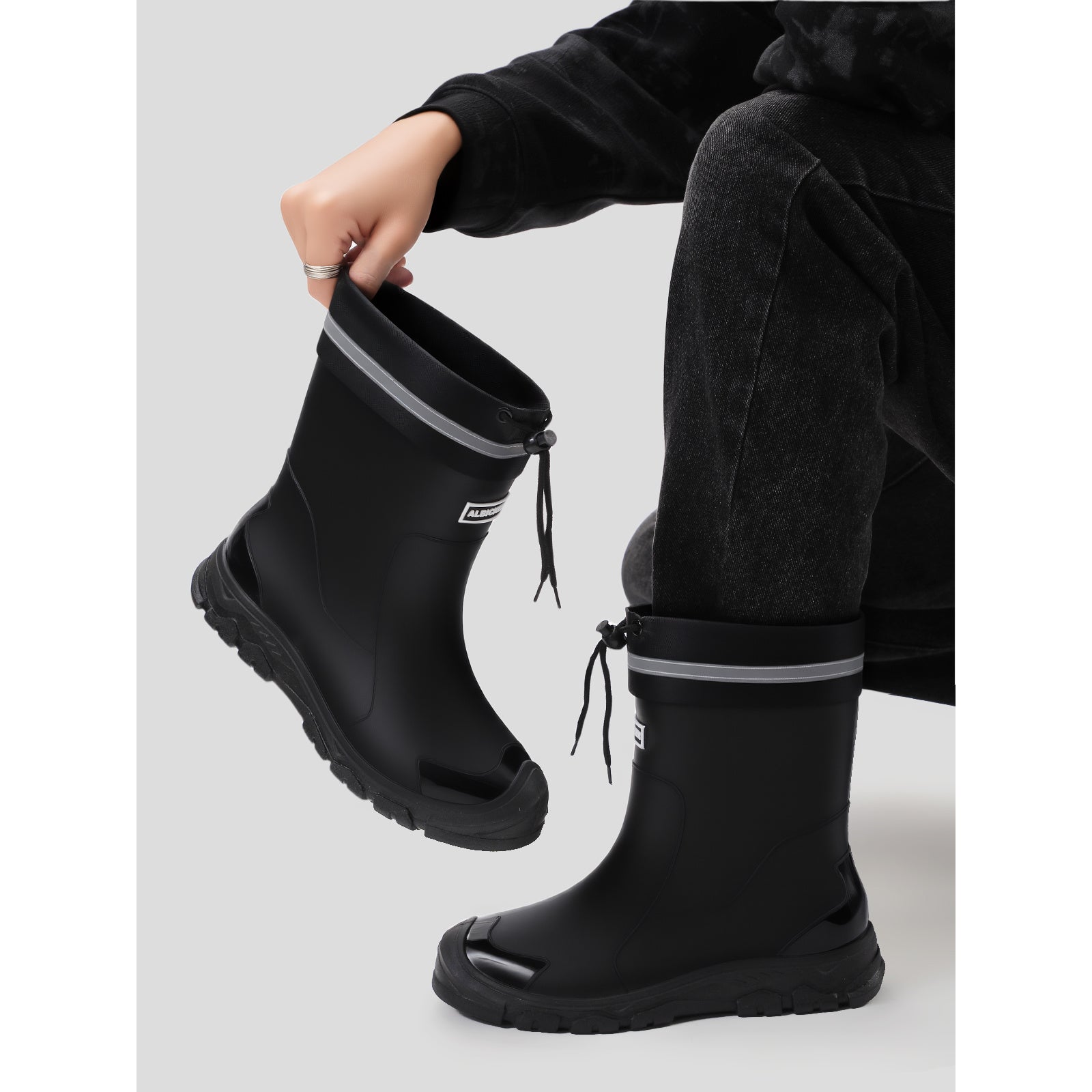 Women's High-end High Quality Rain Boots, Mid-calf Non-slip Rubber Rain Boots with Lightweight Cushioned Soles, Comfortable and Breathable, Suitable for Outdoor Walking, Gardening, and Various Weather Conditions