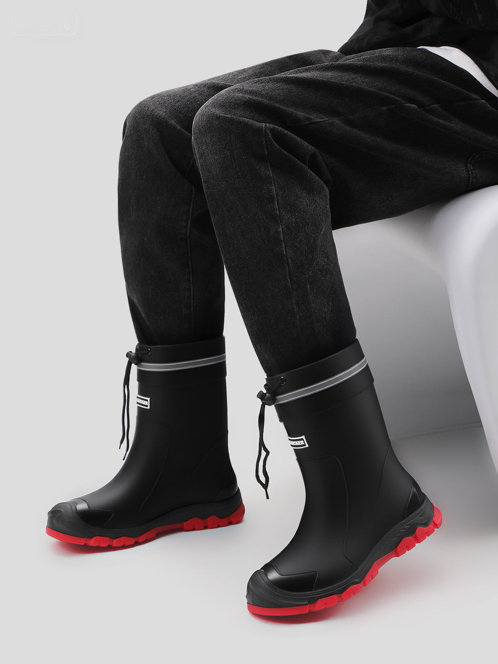 Women's High-end High Quality Rain Boots, Mid-calf Non-slip Rubber Rain Boots with Lightweight Cushioned Soles, Comfortable and Breathable, Suitable for Outdoor Walking, Gardening, and Various Weather Conditions