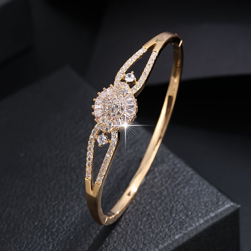 Elegant And Sophisticated Zirconia Bracelet With A Trendy And Minimalist Design, Exuding A Sense Of Luxury And Fashion. - Kenner House Emporium