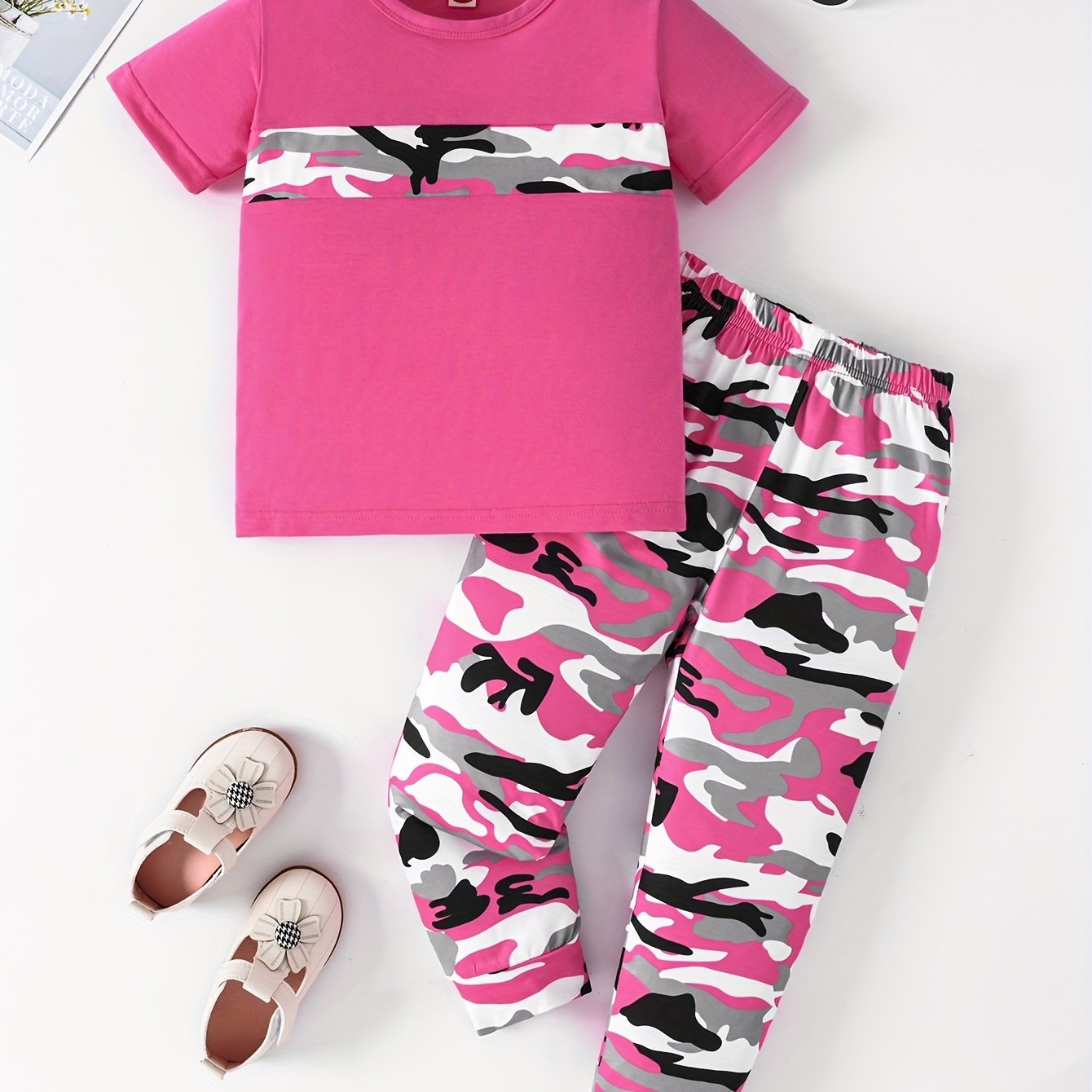 2pcs Girls' Camo Pattern Outfits Set - Casual Short Sleeve T-shirt + Pants, Machine Washable Polyester with Slight Stretch - Spring/Summer/Fall Essentials | Color Block Design | Random Printing - Kenner House Emporium
