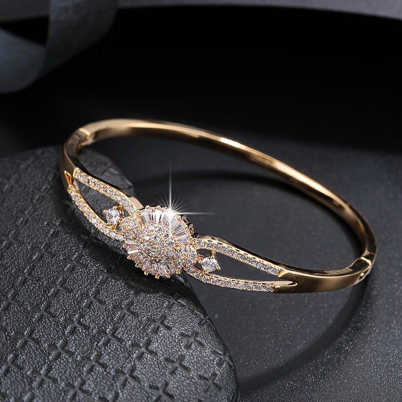 Elegant And Sophisticated Zirconia Bracelet With A Trendy And Minimalist Design, Exuding A Sense Of Luxury And Fashion. - Kenner House Emporium