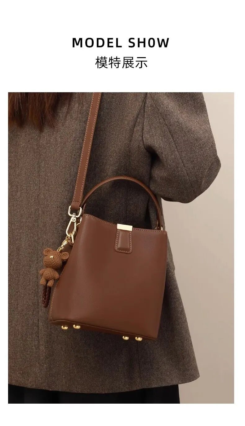 Women's Handbag，This year's popular versatile brown high - end casual crossbody bag is a new model for work and commuting, a bucke - Kenner House Emporium